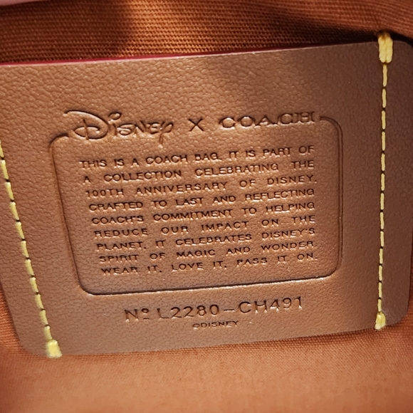 🆕️Disney X Coach LIMITED EDITION Kitt Messenger Crossbody - Picture 12 of 15